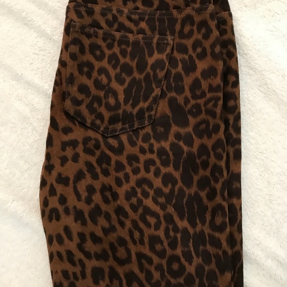 Forever 21 suede leopard jeans - Picture 2 of 3